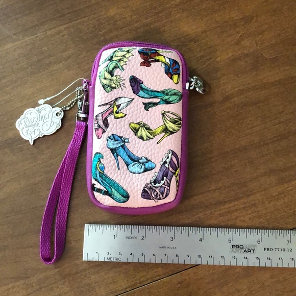 NWOT Disney Parks Princess Phone Case Wristlet - Picture 3 of 5